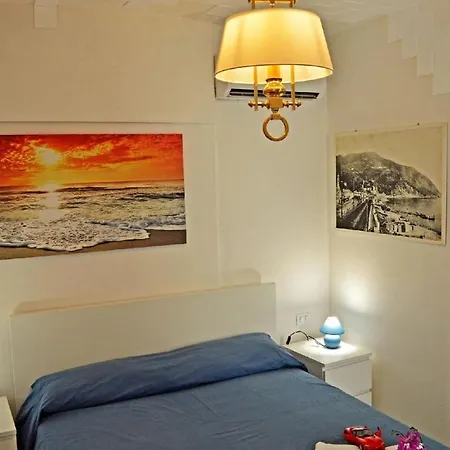 Ferienwohnung Fur 4 Personen Ca 35 M In Moneglia, Italienische Riviera Italienische Westkuste Moneglia